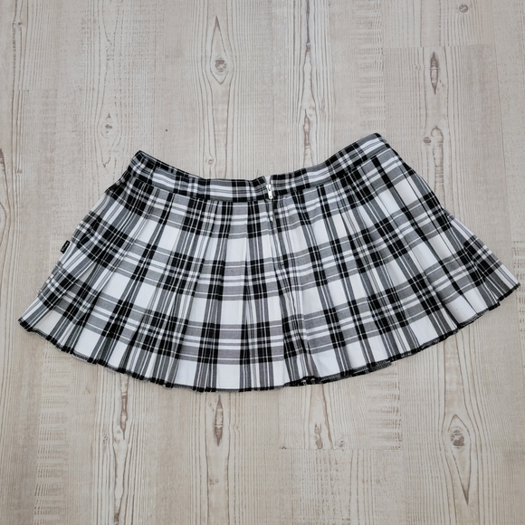 90s Y2K Tripp NYC Black and White Plaid Pleated Micro Mini Skirt - Picture 2 of 7